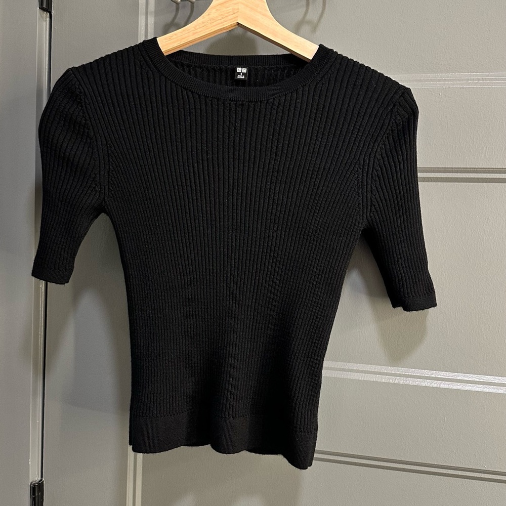 Uniqlo Merino Ribbed Sweater | Half Sleeve